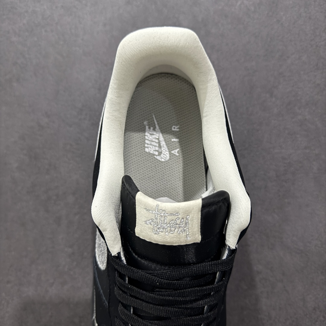  
【定制版】海外限量发售NIke Air Force 1 '07 Low “斯图西联名——银勾满天星”