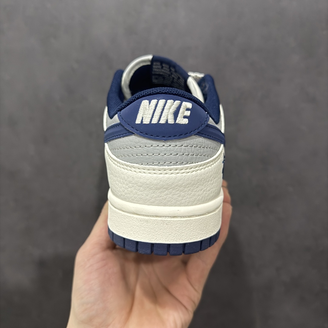  
【定制版】Nike SB Dunk Low x Stussy 白蓝小钩满天星
纯原大厂出品 极力推荐