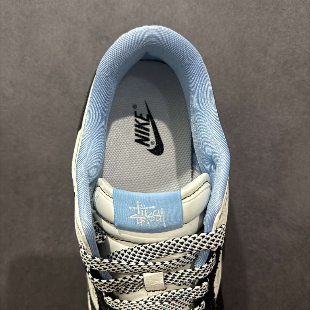  
【定制版】Nike SB Dunk Low x Stussy 白黑小钩满天星
纯原大厂出品 极力推荐