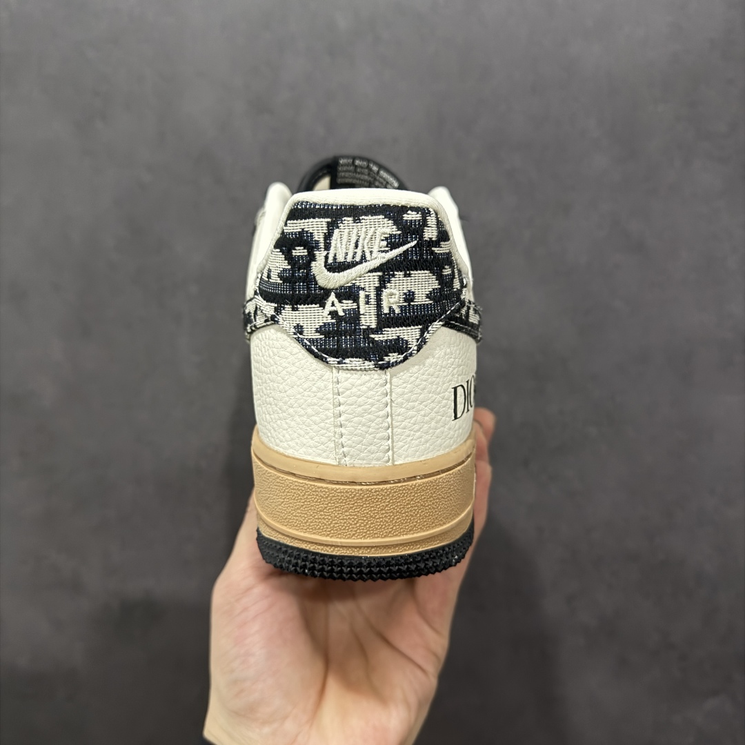  
【定制版】海外限量发售！公司级NIke Air Force 1 '07 Low “迪奥联名——米黑灰