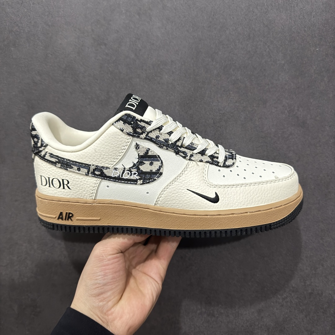  
【定制版】海外限量发售！公司级NIke Air Force 1 '07 Low “迪奥联名——米黑灰