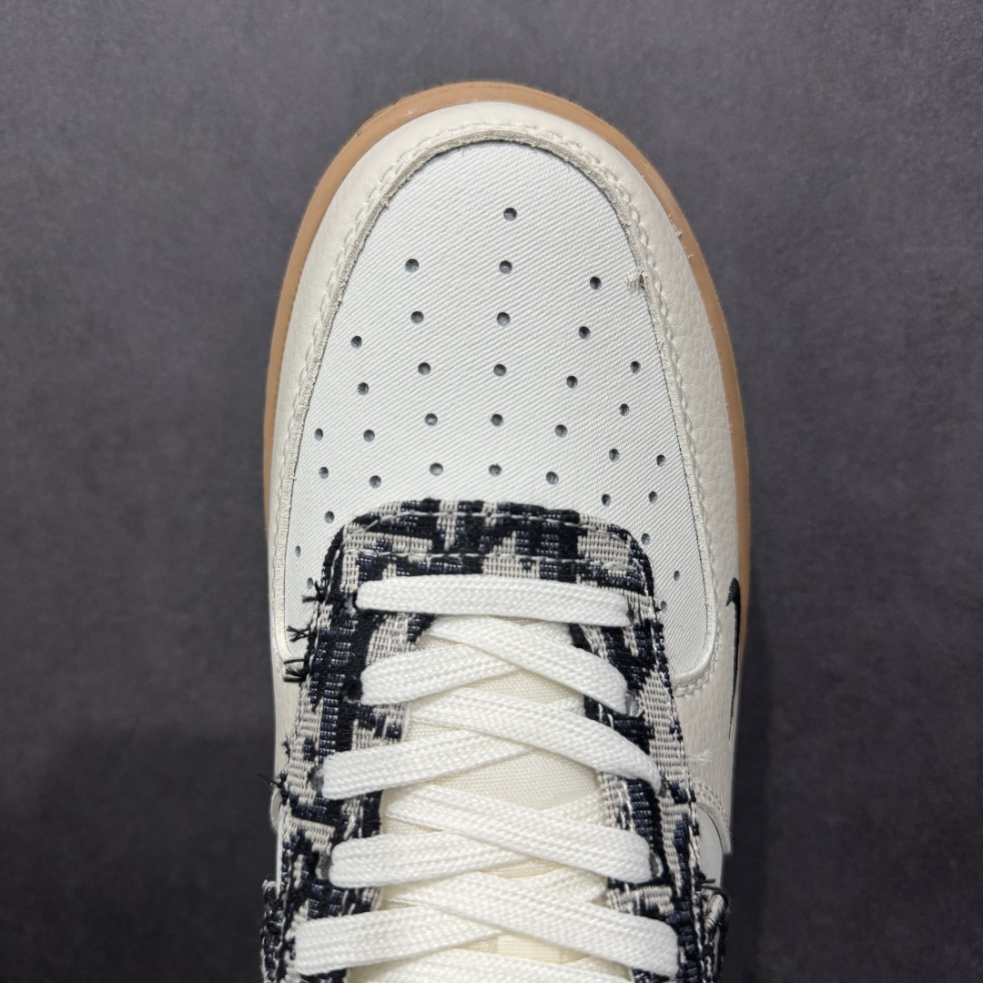  
【定制版】海外限量发售！公司级NIke Air Force 1 '07 Low “迪奥联名——米黑灰