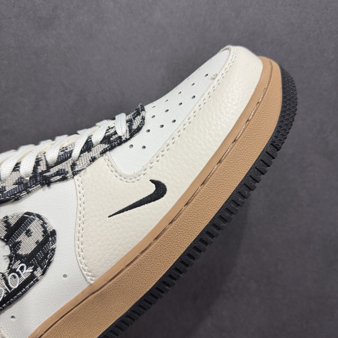  
【定制版】海外限量发售！公司级NIke Air Force 1 '07 Low “迪奥联名——米黑灰
