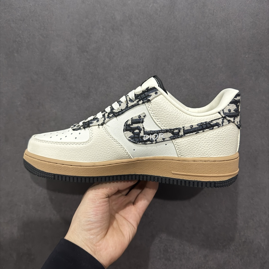  
【定制版】海外限量发售！公司级NIke Air Force 1 '07 Low “迪奥联名——米黑灰