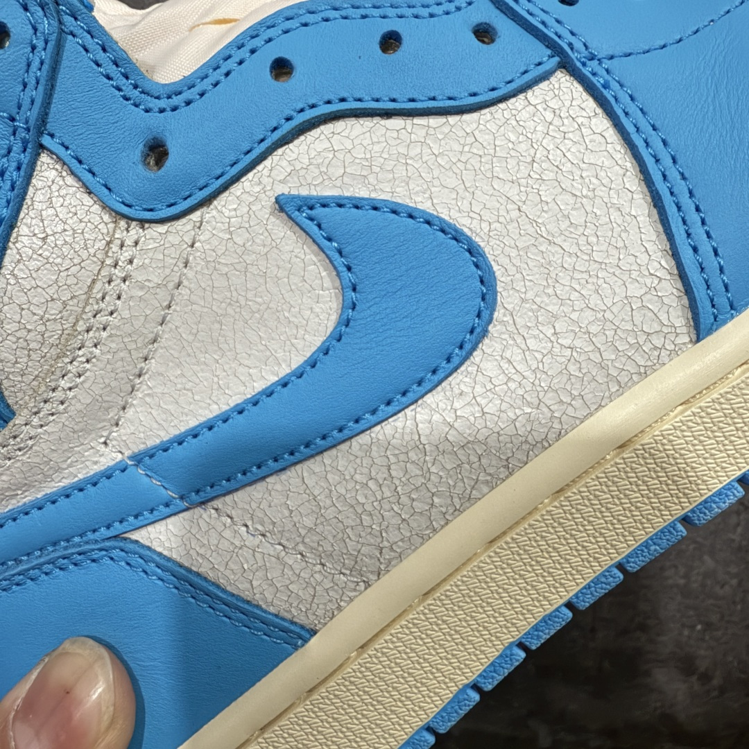图片[3]-【莞产DG纯原】Air Jordan 1 High OG \”UNC Reimagined\” AJ1 乔1做旧北卡蓝复刻 爆裂纹高帮篮球鞋 全新批次 原厂皮料 正确爆裂纹 清洁度超高，所有细节经得起推敲，外贸零售首选版本 高价零售推荐版本💪🏻 原楦原纸板开发 极致一眼正品既视感 原厂皮料 原厂拉帮工艺 全部采用原厂电脑车 针距 边距完全同步原鞋 原厂特供皮料承诺百分百一致原鞋 鞋面清洁度最高QC检验标准 控制溢胶 飞翼3D高频深度立体 全市场仅此一家 鞋盒、防尘纸 均采购来自原厂 尺码：40 40.5 41 42 42.5 43 44 44.5 45 46 47.5-选品中心