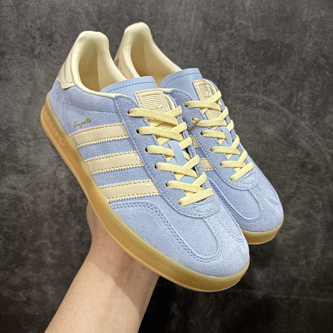 【T版纯原跑量】AD Original Gazelle Indoor Trainers 瞪羚室内鞋系列低帮复古百搭休闲运动德训风板鞋 JR8029 同价位中品质最佳 最优选择版本 原厂翻毛皮料 翻毛效果 卡色与原版无差别 正确半透大底 大底厚度质感比市面好很多 完美版型 实拍可感受 随意对比可匹敌任何价位品质 全套原纸板楦头开发 每道工序同步公司流程 确保原汁原味 中底原厂特供纳米纤维板 区别市面劣质纸板中底 原厂海玻璃鞋垫 中置乳胶足弓支撑垫 正确3/2横条宽版背胶 一比一鞋头弧度高度鞋身弧度 烫金亮度高频深浅同步原鞋 原厂港宝加持定型后跟R度完美 原厂高频磨具加持 Logo字体 凹凸明显 轮廓分明 描漆定位精准 三道杠为尖角45°锯齿状 高频立体感很强 区别圆形锯齿 已最大程度还原公司 欢迎对比 尺码:35.5 36 36.5 37 38 38.5 39 40 40.5 41 42 42.5 43 44 44.5 45-选品中心