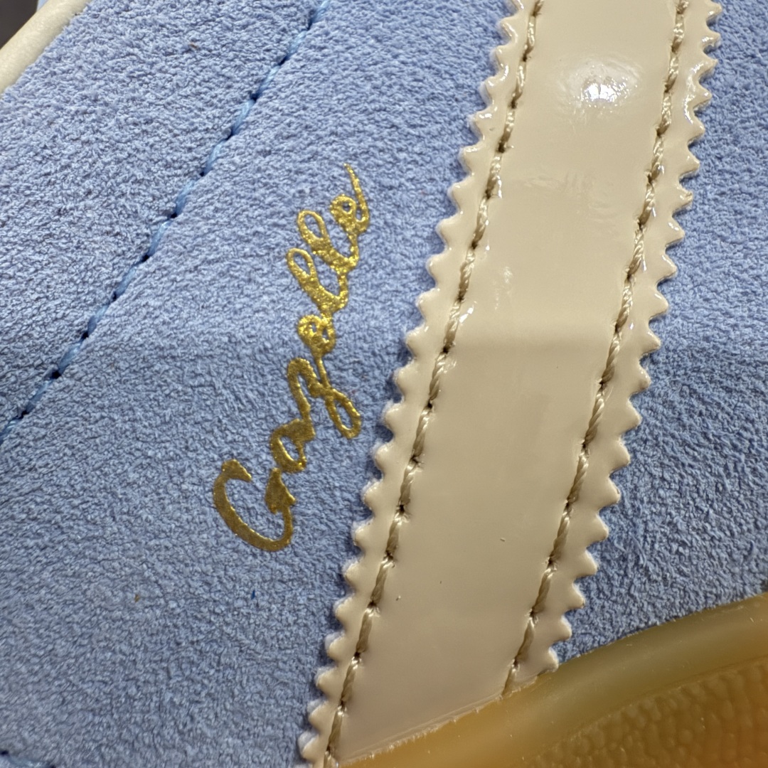 图片[3]-【T版纯原跑量】AD Original Gazelle Indoor Trainers 瞪羚室内鞋系列低帮复古百搭休闲运动德训风板鞋 JR8029 同价位中品质最佳 最优选择版本 原厂翻毛皮料 翻毛效果 卡色与原版无差别 正确半透大底 大底厚度质感比市面好很多 完美版型 实拍可感受 随意对比可匹敌任何价位品质 全套原纸板楦头开发 每道工序同步公司流程 确保原汁原味 中底原厂特供纳米纤维板 区别市面劣质纸板中底 原厂海玻璃鞋垫 中置乳胶足弓支撑垫 正确3/2横条宽版背胶 一比一鞋头弧度高度鞋身弧度 烫金亮度高频深浅同步原鞋 原厂港宝加持定型后跟R度完美 原厂高频磨具加持 Logo字体 凹凸明显 轮廓分明 描漆定位精准 三道杠为尖角45°锯齿状 高频立体感很强 区别圆形锯齿 已最大程度还原公司 欢迎对比 尺码：35.5 36 36.5 37 38 38.5 39 40 40.5 41 42 42.5 43 44 44.5 45-选品中心
