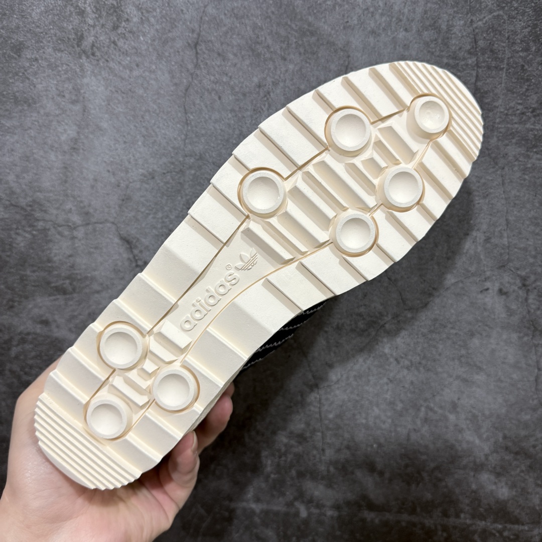  
【公司级】CLOT x Adidas originals Superstar 陈冠希全新设计
鞋身整