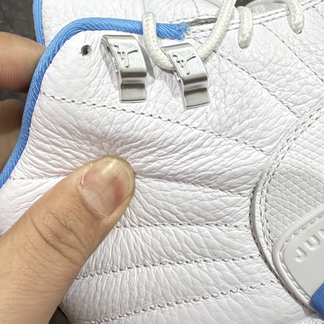 图片[3]-【TK至尊版】Air Jordan AJ12 Retro 潮流 中帮 复古篮球鞋 白蓝 大学蓝 CT8013-112 一比一原厂皮 最正确的版型 鞋盒 鞋盒标 芯片 更多12代的配色陆续出齐 真真的做到市场12代天花板 国外强烈推荐版本 外贸混卖专供品质 国内专业外贸AJ大厂出品 原厂楦头纸板 原厂皮料打造 原厂真碳板 内置气垫 尺码：40 40.5 41 42 42.5 43 44 44.5 45 46 47.5-选品中心