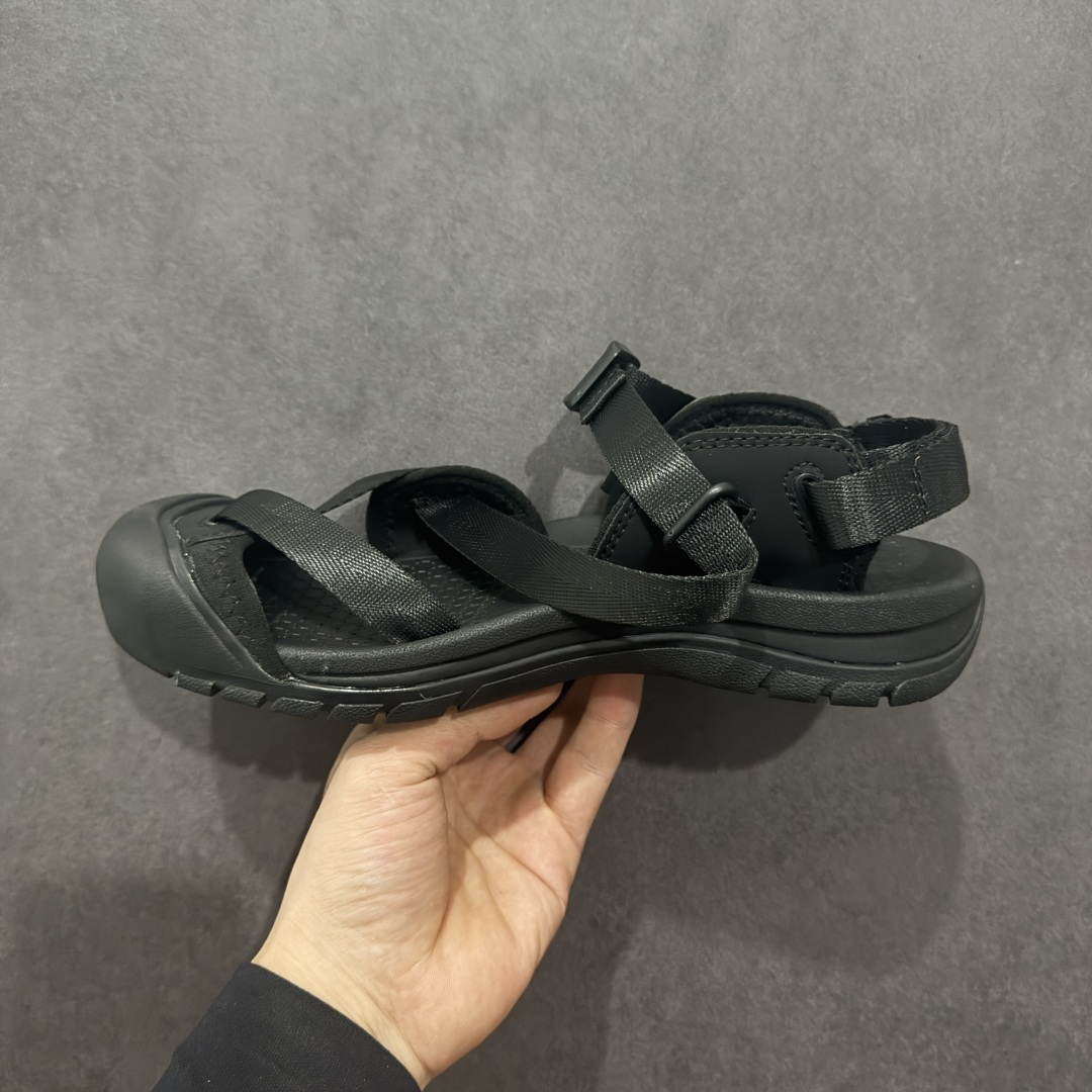 图片[2]-【公司级】科恩KEEN Zerraport 2 户外舒适百搭轻便休闲露营徒步耐磨 溯溪鞋，夏季凉鞋，包裹脚趾的设计，每一步都安心行走。标志性的 KEEN 贴合度，前脚掌空间宽敞，脚趾可自由伸展，这个夏天，无论陆地行走，还是野外溯溪入手这双宝藏凉鞋都在适合不过啦~ 尺码：35 36 37 38 40 41 42 编码： MZ230250-选品中心