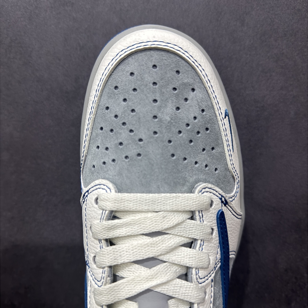260  【定制版】海外爆款限量发售Travis Scott x Fragment Design x Jordan Air Jordan 1 Low OG SP  “巴黎世家联名---奶白猪八灰蓝勾”   XD1568-105