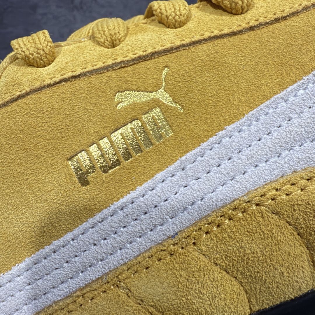 图片[3]-【Top纯原版】彪马PUMA Speedcat Archive Speed Cat系列美拉德风 舒适百搭 防滑耐磨 低帮 生活休闲鞋 男女同款 黄色 398846-06 目前市场最优版本 无论是版型 细节 烫金走线 完全碾压市场任意版本 欢迎对比🆚 工厂耗时3个月开发 原装档案原数据纸版楦型 采用固色翻毛皮鞋面材质(正确二次成型\’猛帮\’成型工艺🆚区别市面版本!!) 外置原数据开发轻量耐磨橡胶大底💪🏻 全球知名运动品牌PUMA宝马赛车系列 融合了宝马车队的标志性配色 以趣味十足又前卫复古的设计引领潮流 将赛道精神融入街头时尚 开启前卫竞速之旅 主打前卫复古风 Roma鞋款的鞋侧以复古的流线造型 缀以宝马经典Logo 巧妙吸睛 而Speedcat鞋款以亮眼三色条纹元素缀以舒适鞋面 赋予了独特的个性美学 演绎赛车的无尽能量 尺码：36-45-选品中心