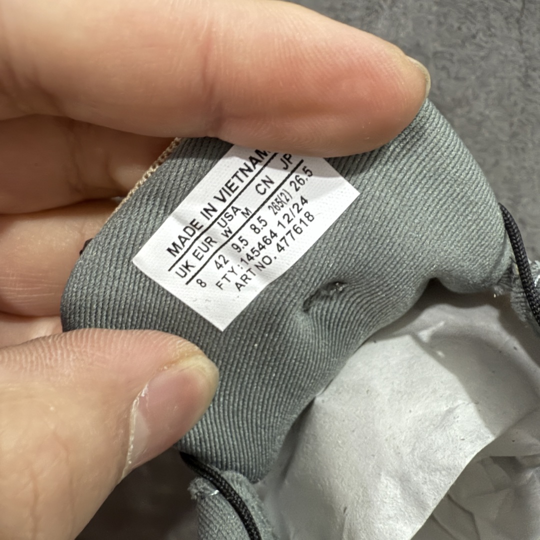 图片[7]-【绿x版】Salomon 萨洛蒙XT-Whisper 户外 休闲 运动鞋 跑鞋 477618 原版购入开发 做货 Salomon 对 XT-WHISPER 鞋面设计进行了升级，以多种鞋面材质，构造了丰富的鞋面层次，为鞋款增添摩登现代感。鞋款独特的波浪形 Sensifit系统设计勾勒出鞋身的流动感线条，并结合标志性的Quicklace™ 快速系带系统，保障全鞋舒适包裹感。结合 Contagrip® 大底，在保留鞋款功能性的同时多维度诠释城市户外型格 配送专柜精美包装🛍📦 面料 ： 原版定制进口网面+牛皮 内里 ： 原版进口透气网里 鞋底 ： 原版开模防滑橡胶材质 底厚 ：3.5CM 尺码： 36-46-选品中心