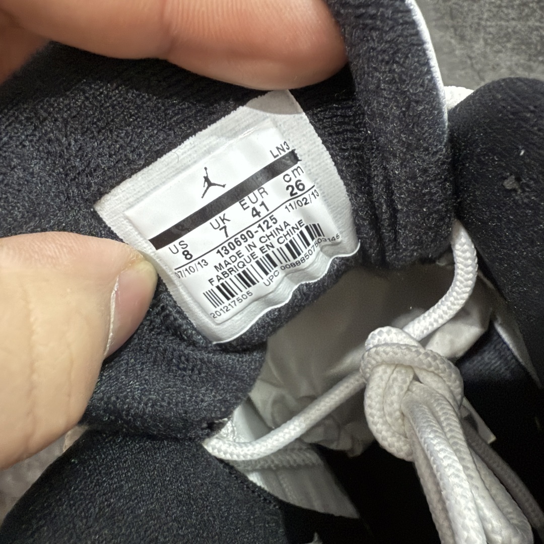 图片[7]-【TK至尊版】Air Jordan AJ12 Retro 潮流 中帮 复古篮球鞋 黑白130690-125 一比一原厂皮 最正确的版型 鞋盒 鞋盒标 芯片 更多12代的配色陆续出齐 真真的做到市场12代天花板 国外强烈推荐版本 外贸混卖专供品质 国内专业外贸AJ大厂出品 原厂楦头纸板 原厂皮料打造 原厂真碳板 内置气垫 尺码：40 40.5 41 42 42.5 43 44 44.5 45 46 47.5-选品中心