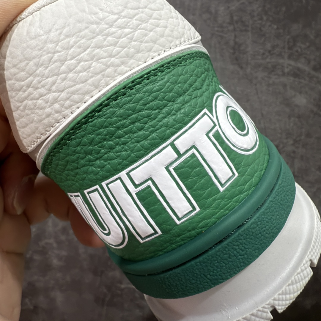 图片[2]-【海淘代购升级版】 现货当天可取 LV Trainer系列高奢运动鞋 白绿四叶草魔术贴 新款芯片顶级 潮人必备单品 同步ZP官网空胶工艺 鞋舌、挂饰均镶嵌NFC芯片感应装置 正确胶片断点式设计 中底正确还原原版油印字母比例 1：1原楦格板、楦头、刀磨全新升级！ 独家订制顶级压纹麂皮 原版开模TPU大底 质感原版一致 垫脚聚米微料加透气英伦网布 披靡市场任何版本！细节完美呈现！ 代购指定版本 全新升级最新双盒包装 扫码秒进官网！ 全套包装配件同比原版 尺码： 38-46-选品中心