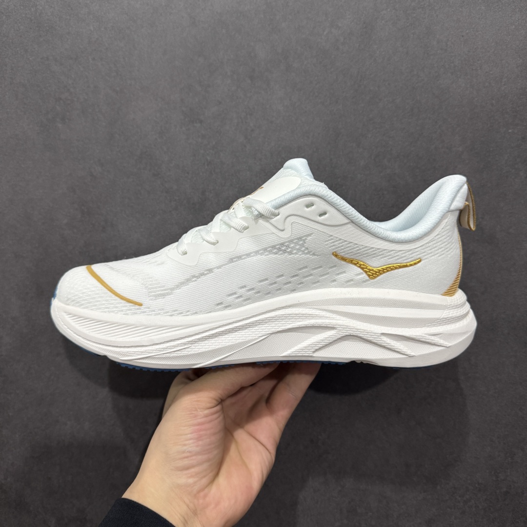  
【公司级】美国新兴跑鞋品牌Hoka One One Skyflow M Low 天空气流系列低帮超轻