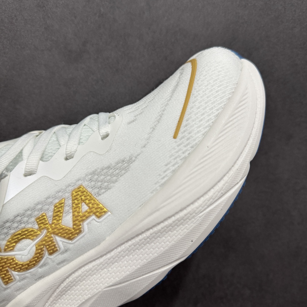  
【公司级】美国新兴跑鞋品牌Hoka One One Skyflow M Low 天空气流系列低帮超轻