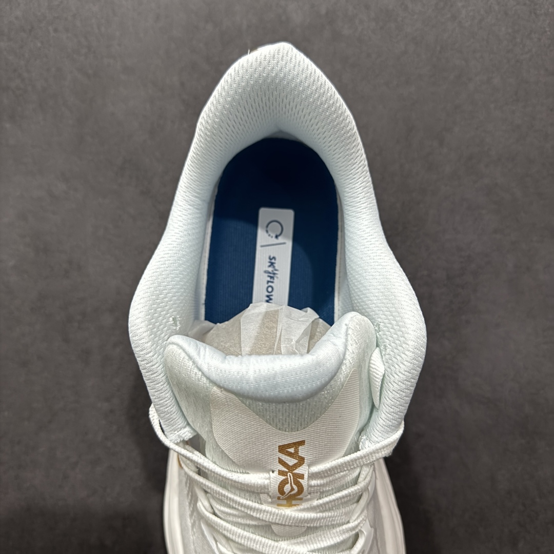  
【公司级】美国新兴跑鞋品牌Hoka One One Skyflow M Low 天空气流系列低帮超轻