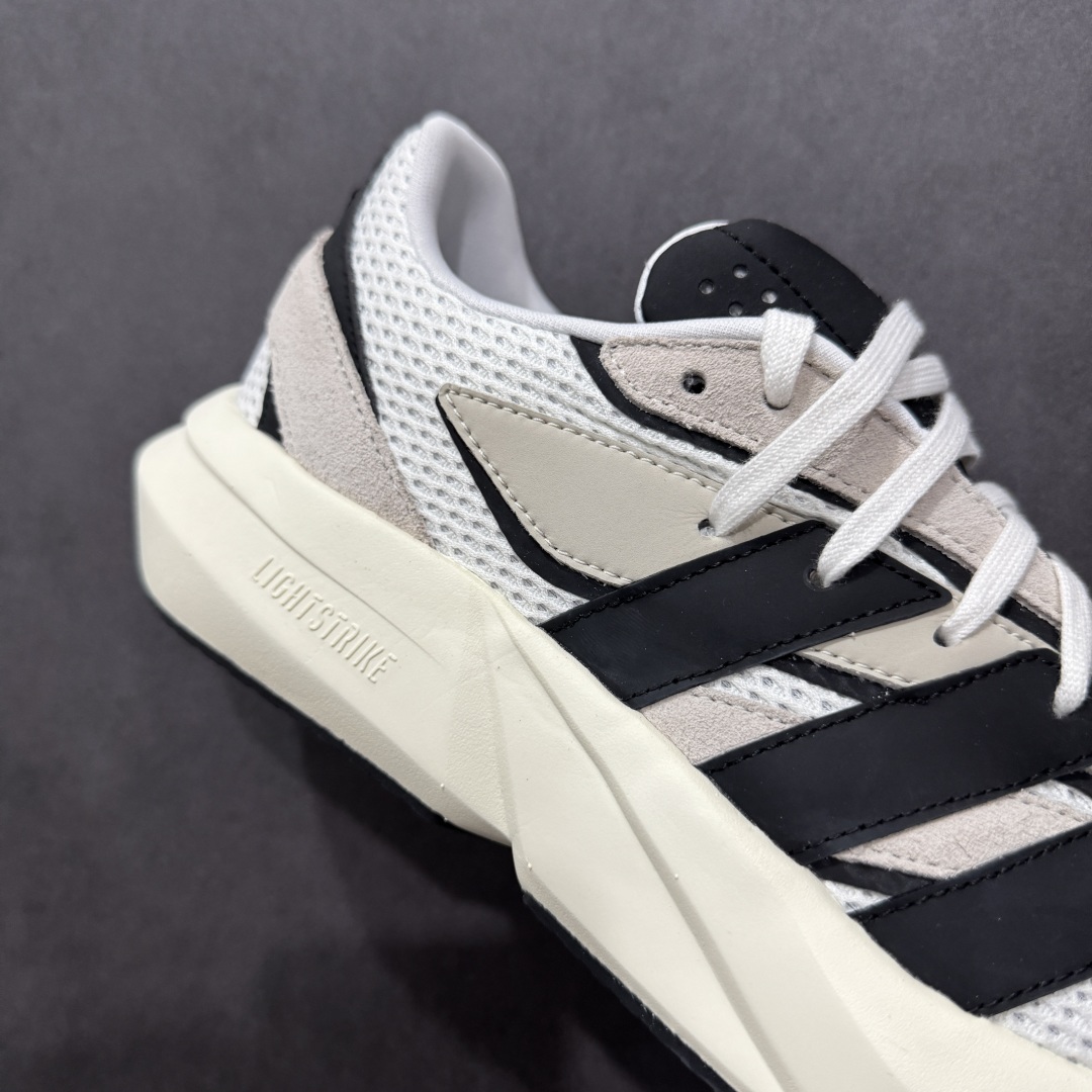  
【纯原】Adidas LIGHTBLAZE 舒适防滑 新款阿迪达斯低帮跑步鞋 极致轻盈的Lightw