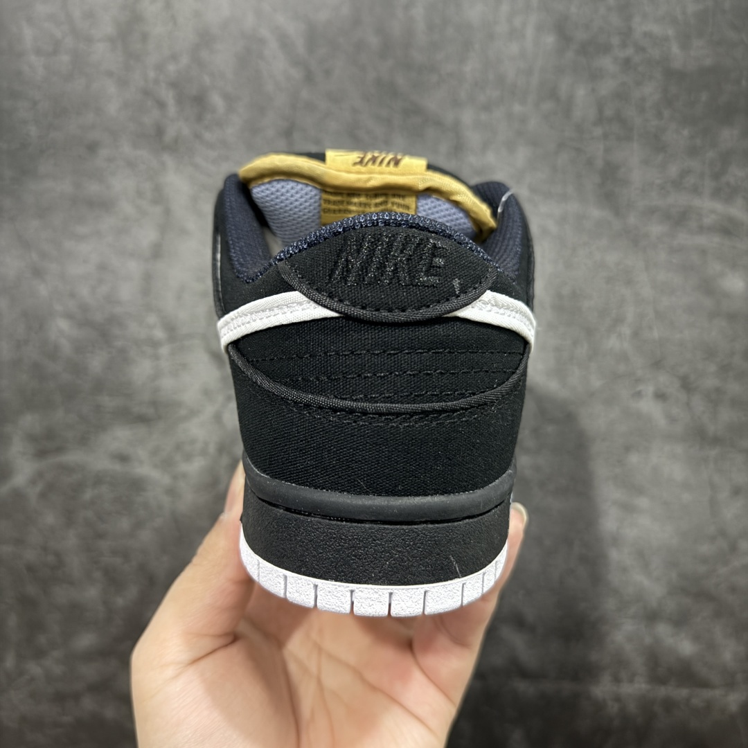  
【纯原版】NIKE SB Dunk Low white hole 2.0 黑白
公司级出品 极力推荐