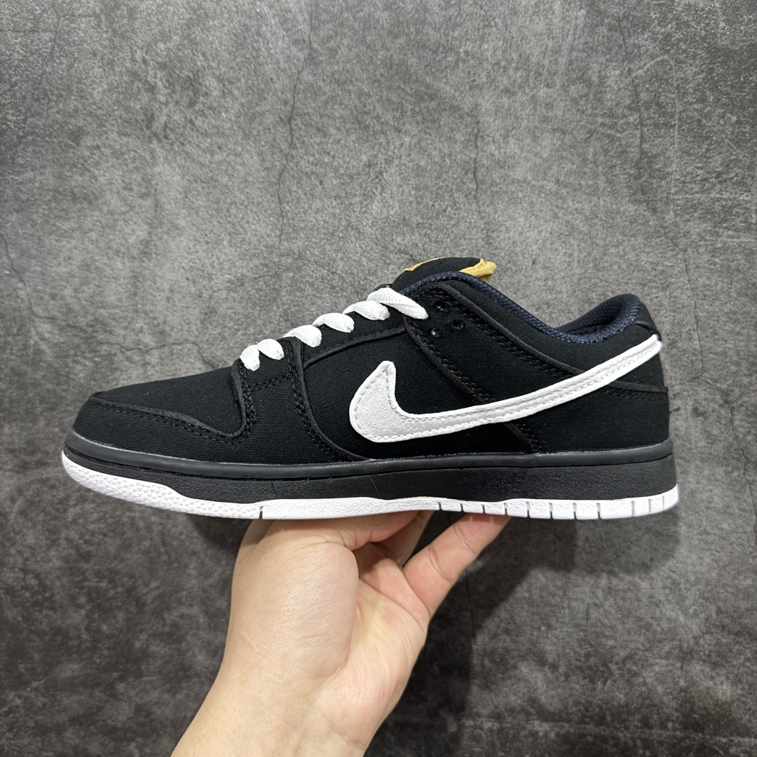  
【纯原版】NIKE SB Dunk Low white hole 2.0 黑白
公司级出品 极力推荐