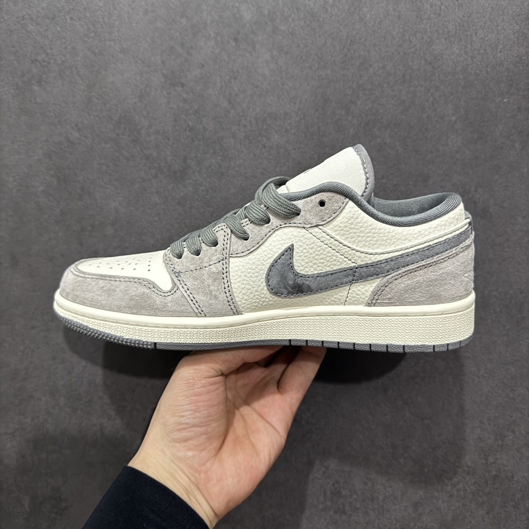  
【定制版】Air Jordan 1 Low AJ1 乔1 斯图西联名 米灰金属标 高端定制 低帮复古