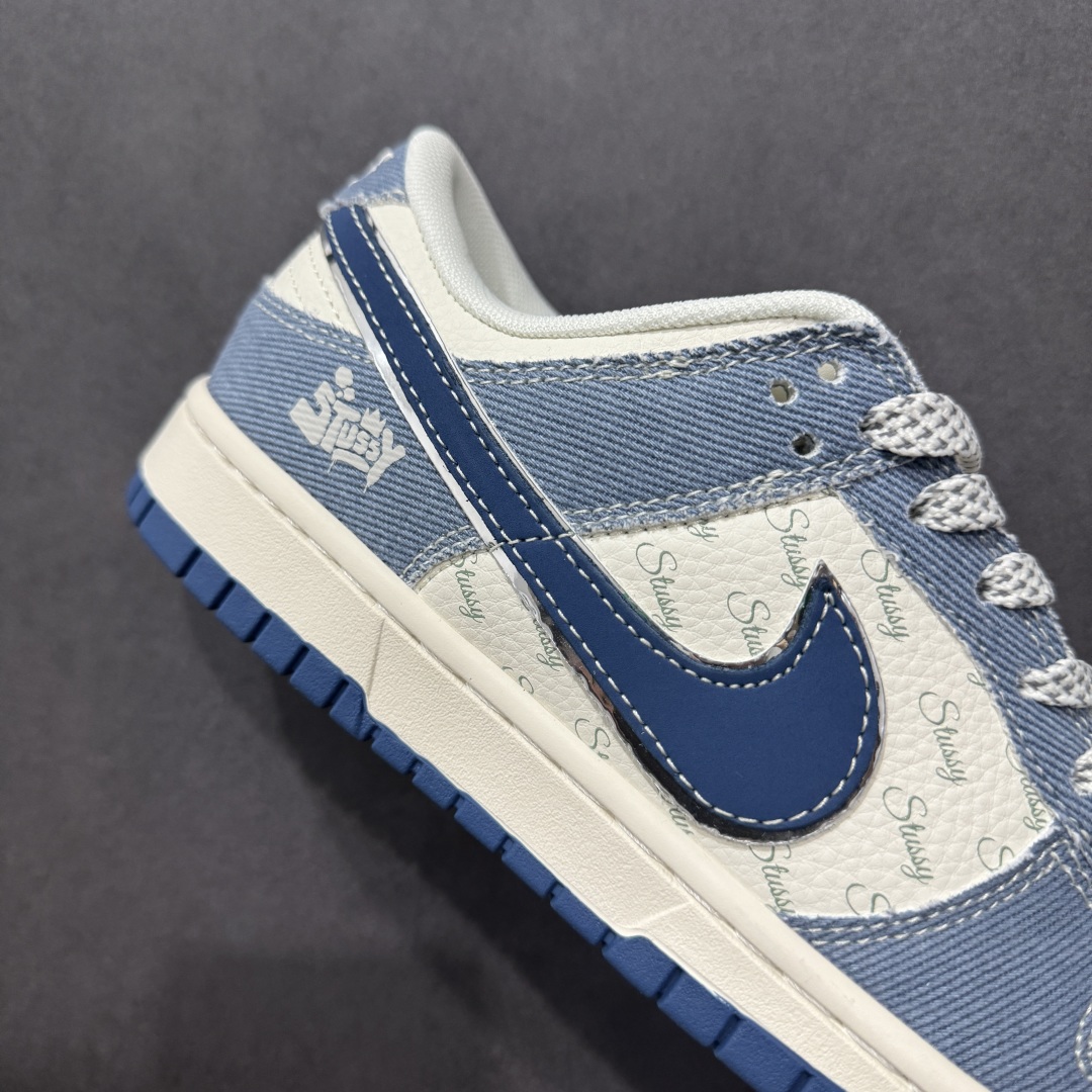  
【定制版】Nike SB Dunk Low 斯图西联名 水蓝牛仔 周年高端定制 低帮休闲板鞋 JJ2