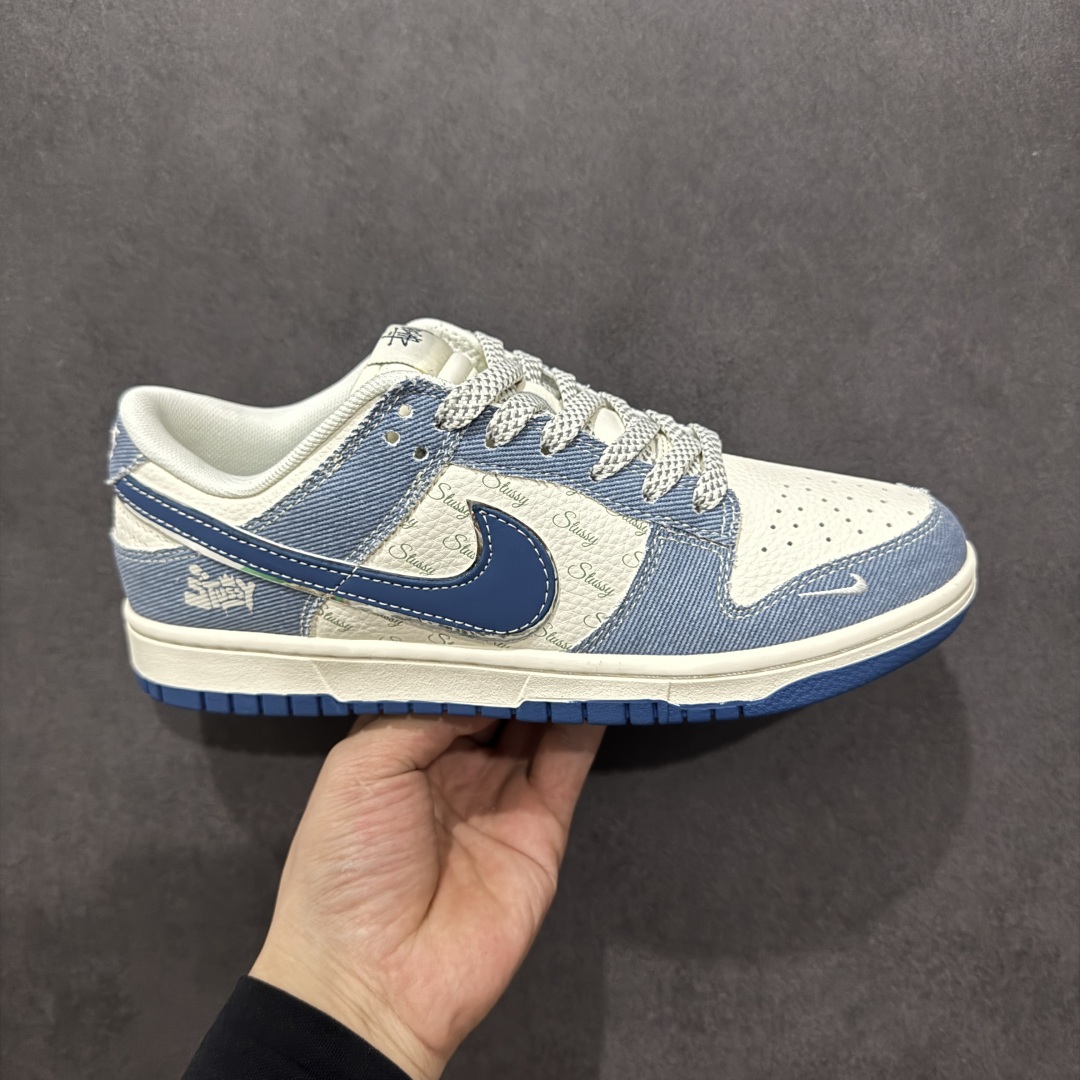  
【定制版】Nike SB Dunk Low 斯图西联名 水蓝牛仔 周年高端定制 低帮休闲板鞋 JJ2
