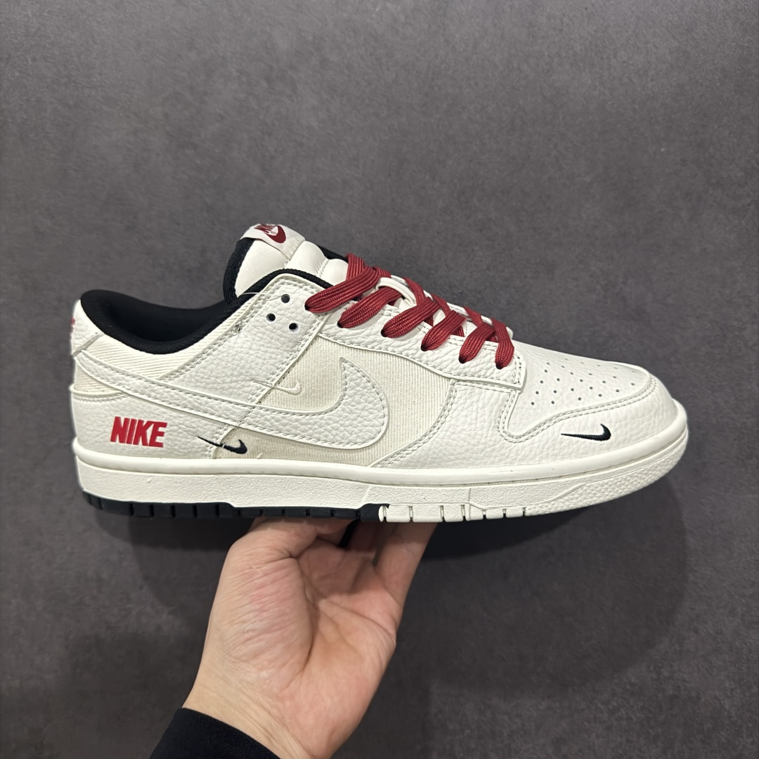  
【定制版】Nike SB Dunk Low 白黑红三小钩
纯原大厂出品 极力推荐
原装头层材料 独家