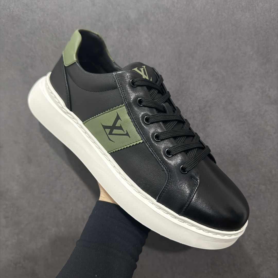 图片[3]-【广东版本】Louis Vuitton LV路易威登休闲文化运动板鞋系列 #广东大厂品质 舒适轻泡大底和百搭性霸屏整个时尚娱乐圈，细节调整完美主义！鞋面采用意大利进口头层小牛皮材质 独家开模轻泡大底， 侧边采用3D打印标志性Logo 尽显贵族时尚气息，台湾进口小牛皮挂皮内里，配带正品全套包装。 尺码：39 40 41 42 43 44（皮鞋码）-选品中心