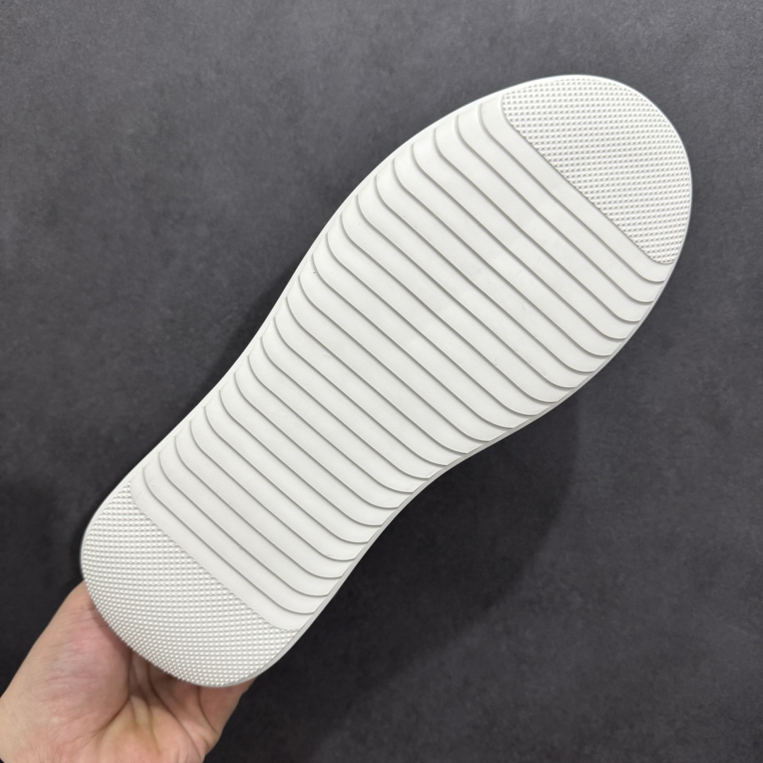 图片[9]-【广东版本】Louis Vuitton LV路易威登休闲文化运动板鞋系列 #广东大厂品质 舒适轻泡大底和百搭性霸屏整个时尚娱乐圈，细节调整完美主义！鞋面采用意大利进口头层小牛皮材质 独家开模轻泡大底， 侧边采用3D打印标志性Logo 尽显贵族时尚气息，台湾进口小牛皮挂皮内里，配带正品全套包装。 尺码：39 40 41 42 43 44（皮鞋码）-选品中心