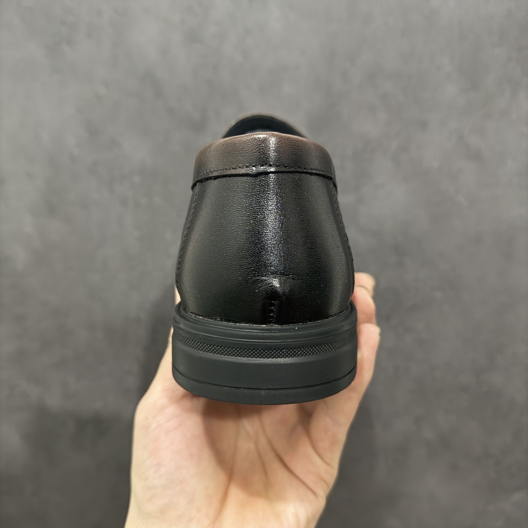 图片[4]-【公司级】ECCO爱步男士乐福鞋 套脚牛皮皮鞋商务豆豆鞋都市伦敦系列 甄选优质皮革搭配柔软的纺衬里，以缜密缝线细诉精湛工艺，集舒适与格调于一体 圆头的款式设计令鞋头鞋楦区域更加宽敞舒适，宽楦鞋型适应多种脚型，久穿不累 确保每一步的舒适与稳固 创新鞋底 提供运动脚感的正装鞋 将双脚自然托起，轻盈柔软，回弹缓震 舒适耐穿 沿袭时髦鞋匠的工艺品质，将舒适脚感与百搭风尚巧妙融为一体，带来定制般的非凡体验 绅士型格 尽在这一步 尺码：38 39 40 41 42 43（皮鞋码）-选品中心