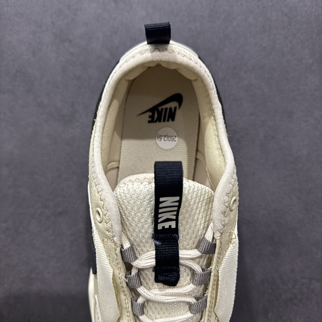 【公司级】Nk TC 7900 耐克新款复古老爹鞋 DD9682-200
织带与对勾交错穿插,以及