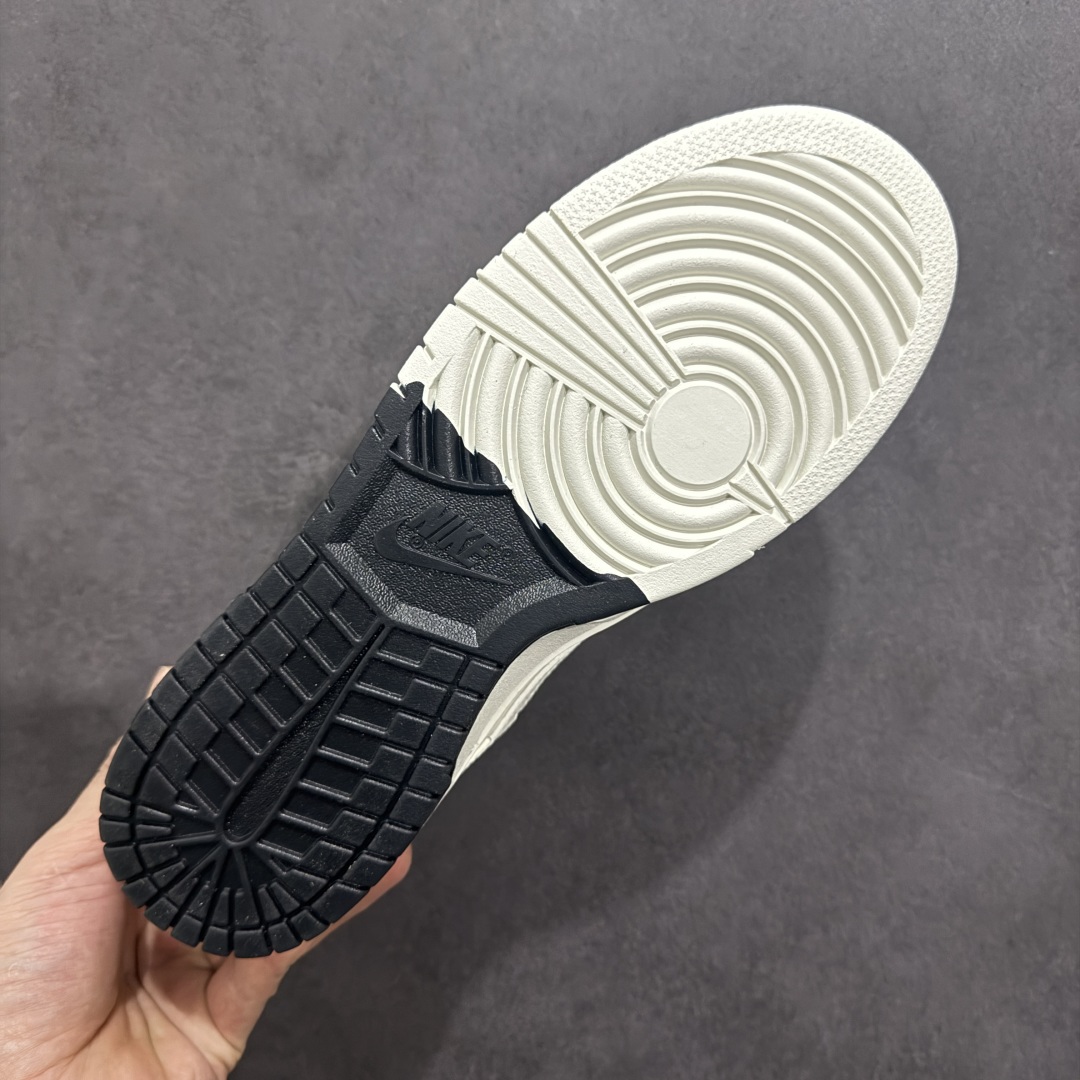  
【定制版】Nike SB Dunk Low 白黑红三小钩
纯原大厂出品 极力推荐
原装头层材料 独家