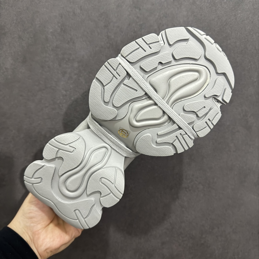  
【公司级】广东大厂出品 2025赵露思，新晋潮流鞋靴品GGCC
GG-CC 林允同款 5CM厚底增高