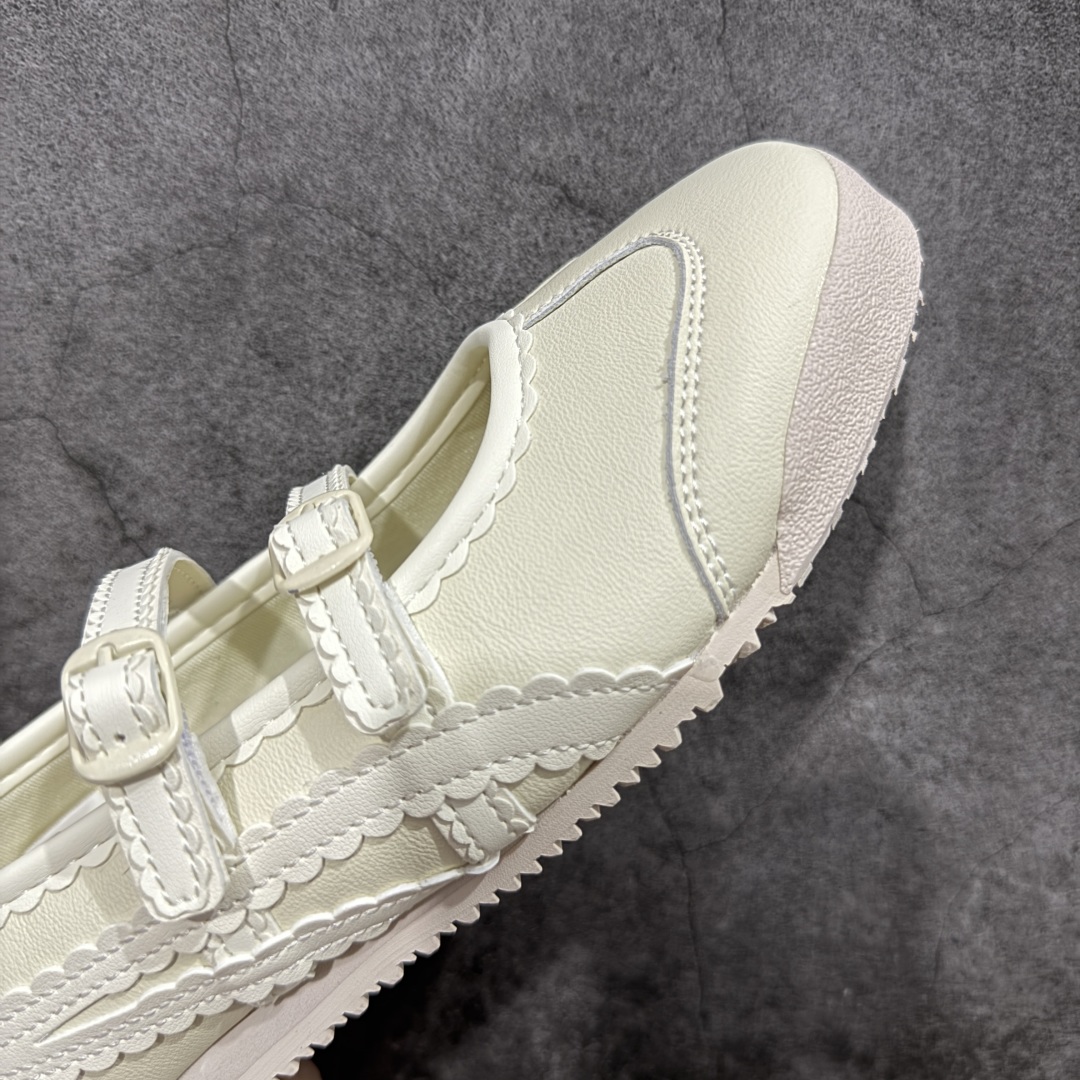 图片[6]-【公司级】Onitsuka Tiger鬼塚虎 鬼冢虎MEXICO 66 TGRS 平跟 玛丽珍鞋款演绎芭蕾风潮 整鞋采用银色金属光泽材质镜面效果，配合渐变奶油色皮革拼接，与立体镂空双滑动扣装饰，3秒完成松紧调节，呈现出轻盈且充满未来感的视觉效果。 鞋侧标志性的虎爪纹搭配白色缝线与鞋头弧线巧妙呼应，波浪形边缘设计打破传统运动鞋的棱角感，既保证运动功能性，又延续了MEXICO 66系列特有的复古跑鞋基因。 无论是日常出行还是运动场合，在光线下会折射出丝绸般的光晕，随手一拍就是赛博朋克大片既视感 尺码：36 37 37.5 38 39 39.5 40-选品中心