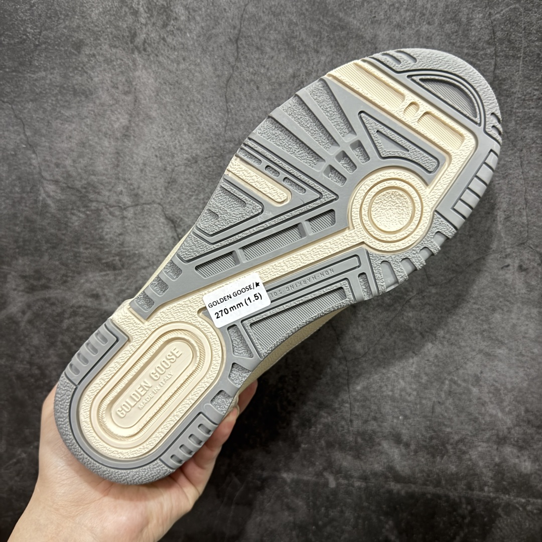 图片[9]-【广东纯原版本】GGDB Golden Goose Deluxe Brand Forty2 2025春季新款厚底星星板鞋小脏鞋新款厚底脏脏鞋情侣款休闲板鞋时尚百搭星星小白鞋 ！ GGDB新色小脏鞋火红程度比小白鞋还要早，打破传统审美，小脏鞋做到了！明星私服上脚示范 就是这么百搭 ！再也不用担心洗鞋的问题啦！进口牛皮鞋面，毛巾布+透气网里，Tpu大底橡胶组合大底配意大利进口高发泡沿条！独家开模乳胶垫 3.5cm内增高鞋垫，内增高藏的特别好，一般人不会发现我们有内增高，鞋垫是单独的，可以取出！鞋子手工打磨上色，做旧效果超级复古！最新配色！配全套包装防尘袋！ 尺码：35 36 37 38 39 40 41 42 43 44-选品中心