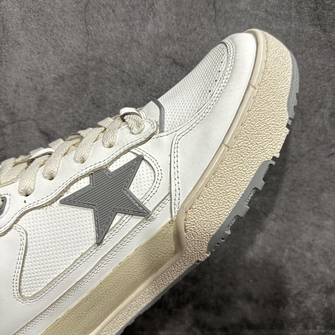 图片[6]-【广东纯原版本】GGDB Golden Goose Deluxe Brand Forty2 2025春季新款厚底星星板鞋小脏鞋新款厚底脏脏鞋情侣款休闲板鞋时尚百搭星星小白鞋 ！ GGDB新色小脏鞋火红程度比小白鞋还要早，打破传统审美，小脏鞋做到了！明星私服上脚示范 就是这么百搭 ！再也不用担心洗鞋的问题啦！进口牛皮鞋面，毛巾布+透气网里，Tpu大底橡胶组合大底配意大利进口高发泡沿条！独家开模乳胶垫 3.5cm内增高鞋垫，内增高藏的特别好，一般人不会发现我们有内增高，鞋垫是单独的，可以取出！鞋子手工打磨上色，做旧效果超级复古！最新配色！配全套包装防尘袋！ 尺码：35 36 37 38 39 40 41 42 43 44-选品中心