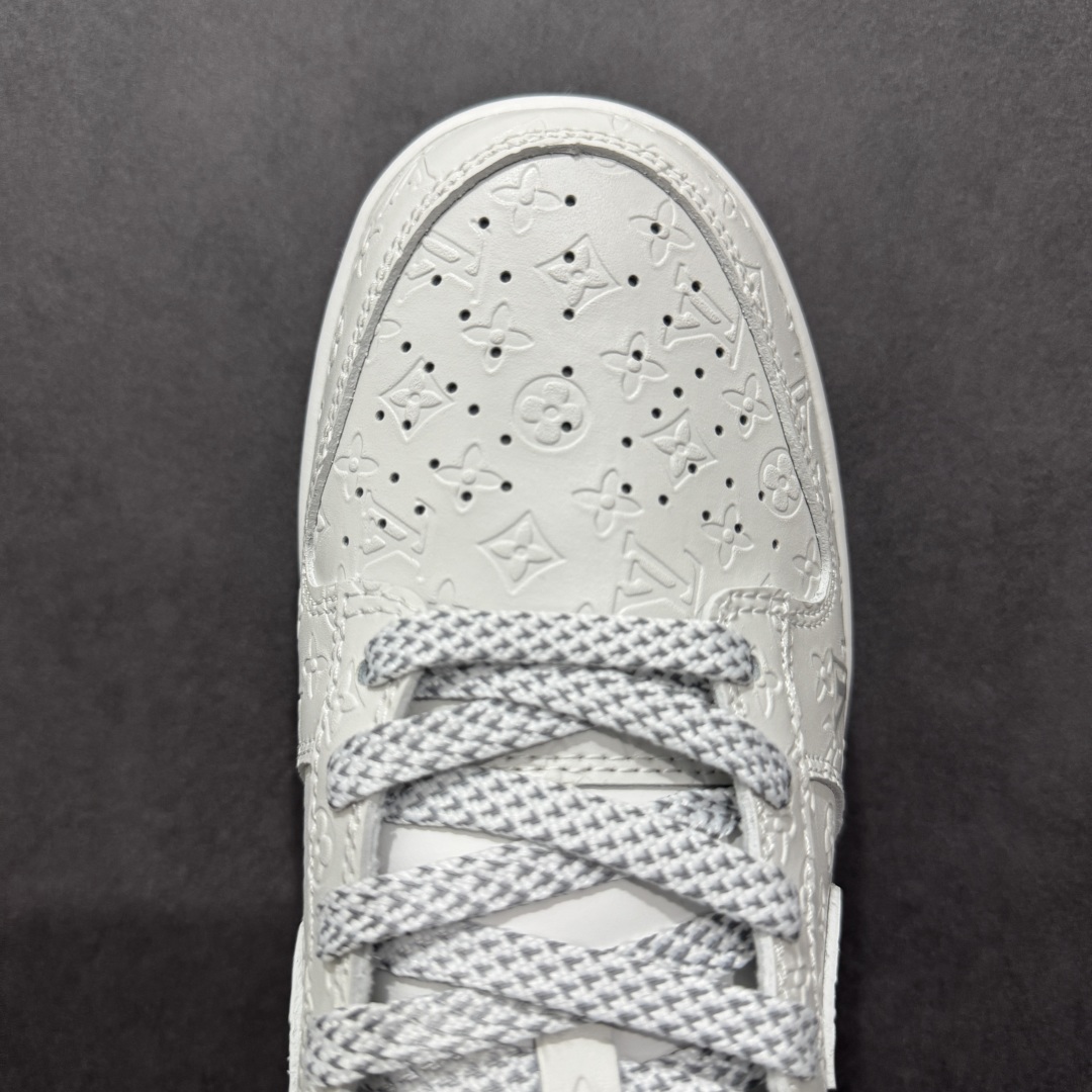  
【定制版】Nike SB Dunk Low LV联名 灰白暗印花 周年高端定制 低帮休闲板鞋 XX3