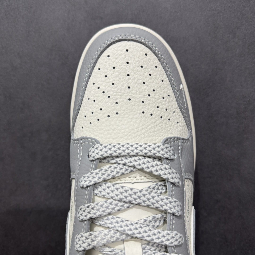  
【定制版】Nike SB Dunk Low 斯图西联名 米灰生胶 周年高端定制 低帮休闲板鞋 XS6