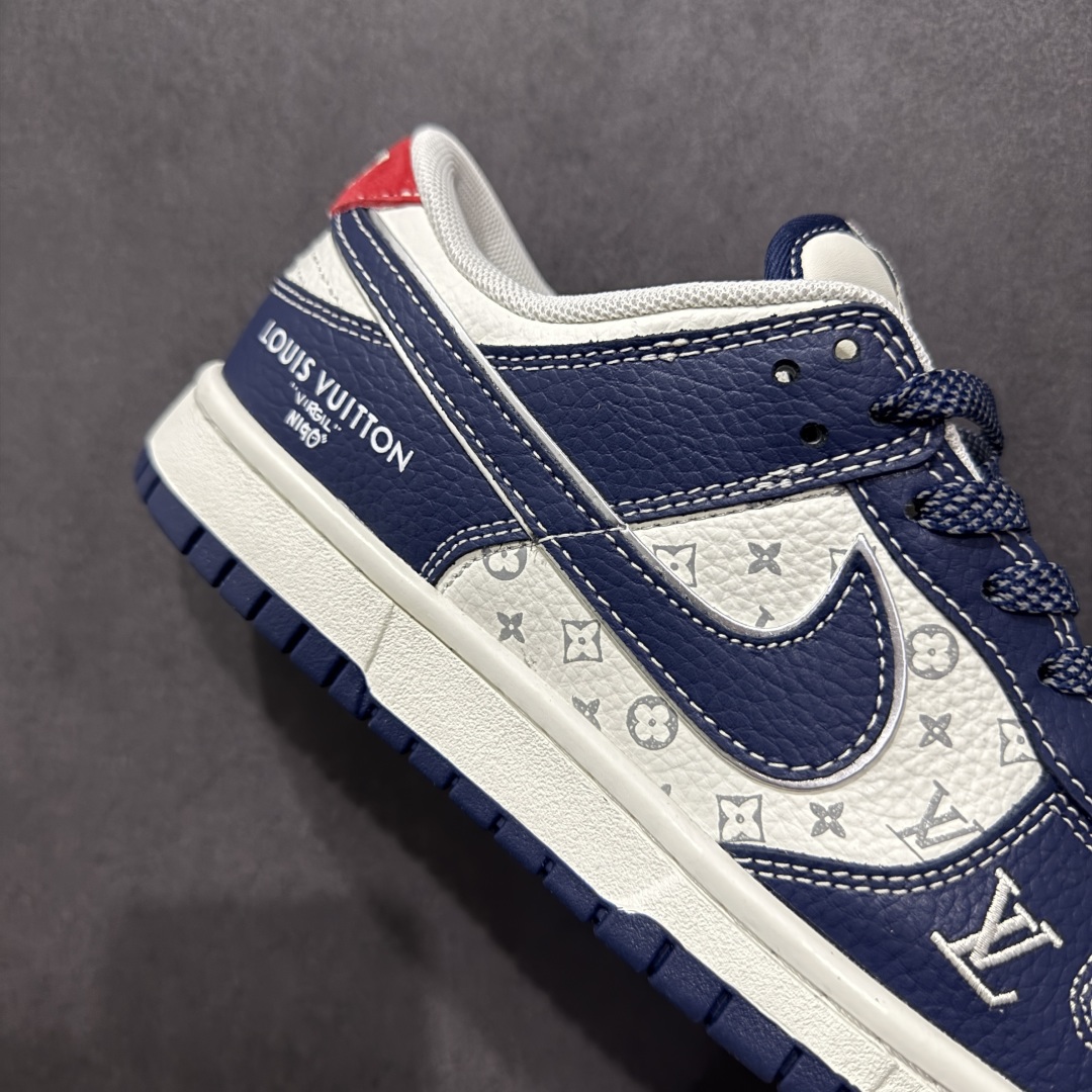 
【定制版】海外爆款限量发售！高端定制Nike SB Dunk Low LV联名--- 奶白深蓝印花 