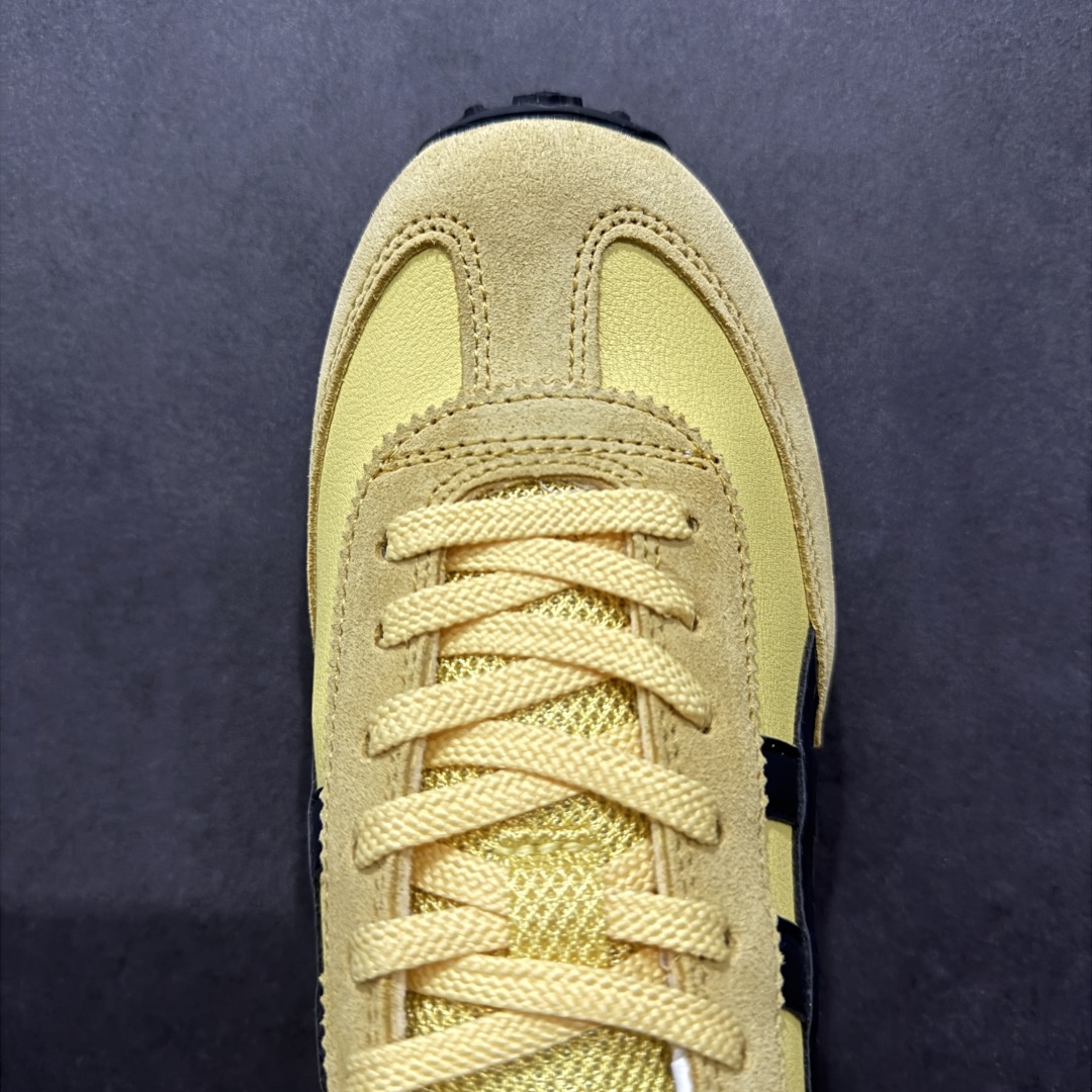 图片[8]-【公司级】Onitsuka Tiger鬼塚虎/鬼冢虎阿甘鞋EDR 78™休闲鞋78系列 中性休闲运动鞋 复古风的日常百搭神器它的设计灵感来源于经典跑步鞋，简约又不失时尚感。经典配色让整双鞋看起来特别温暖，搭配牛仔裤或者休闲裤都非常合适。鞋身采用优质材料制成，穿着起来轻便又舒适，长时间走路也不会觉得累。这双鞋的设计细节也很用心，鞋底纹路清晰，抓地力强，适合各种场合。无论是日常通勤还是周末出游，它都能成为你的最佳拍档。 尺码： 36-45 含半码 编码： FS220240-选品中心