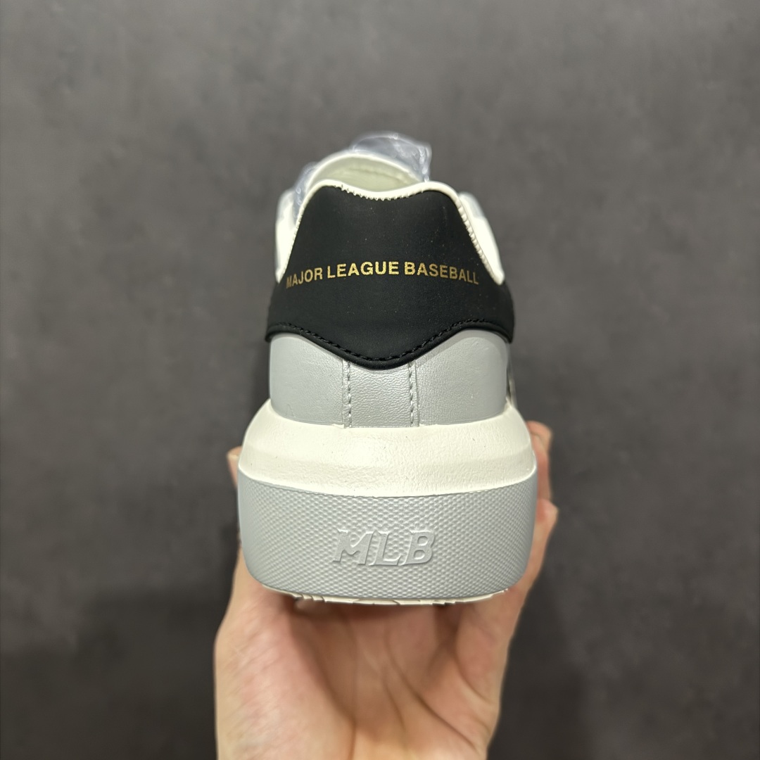 图片[4]-【定制版】MLB Chunky Liner Basic 复古印花学长鞋系列低帮轻量增高厚底百搭休闲运动慢跑鞋板鞋 Korea韩国联名NY美国榄球纽约洋基队限定 韩国代购专供 全套原楦原纸板原厂数据开发 正确中底拉帮中底网布细节 平台代购专供 左脚内置芯片 韩国代购吊牌标贴 独家一比一RB+MD组合大底 高频后跟小人Logo精准对位立体饱满 正确网布加超迁鞋面 转印中底走线紧密 转印Logo工艺表层防刮不掉色 尺码：35 36 36.5 37.5 38 38.5 39 40 40.5 41 42 42.5 43 44 45-选品中心