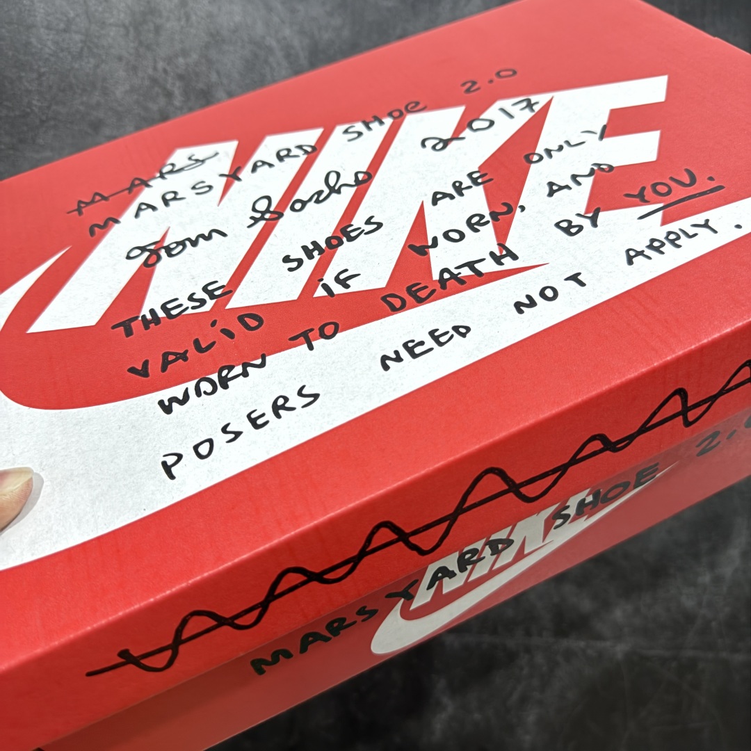 图片[8]-【纯原版】Tom Sachs x NK Craft Mars Yard 2.0 联名宇航员神游太空百搭休闲运动透气慢跑鞋 复古做旧黄红勾 AA2261-100 正确原厂钢印 正确中底针车工艺 原装配件原盒原标 原装进口鞋垫 进口乳胶#原档案私模大底打造 韩国大宇原厂网纱 台湾进口丝绒猪巴革材质饰片 中底外后侧带四杠竖纹原装鞋垫 泡棉乳胶缓震 全套完美原装配件及包装物 尺码：36 36.5 37.5 38 38.5 39 40 40.5 41 42 42.5 43 44 44.5 45-选品中心