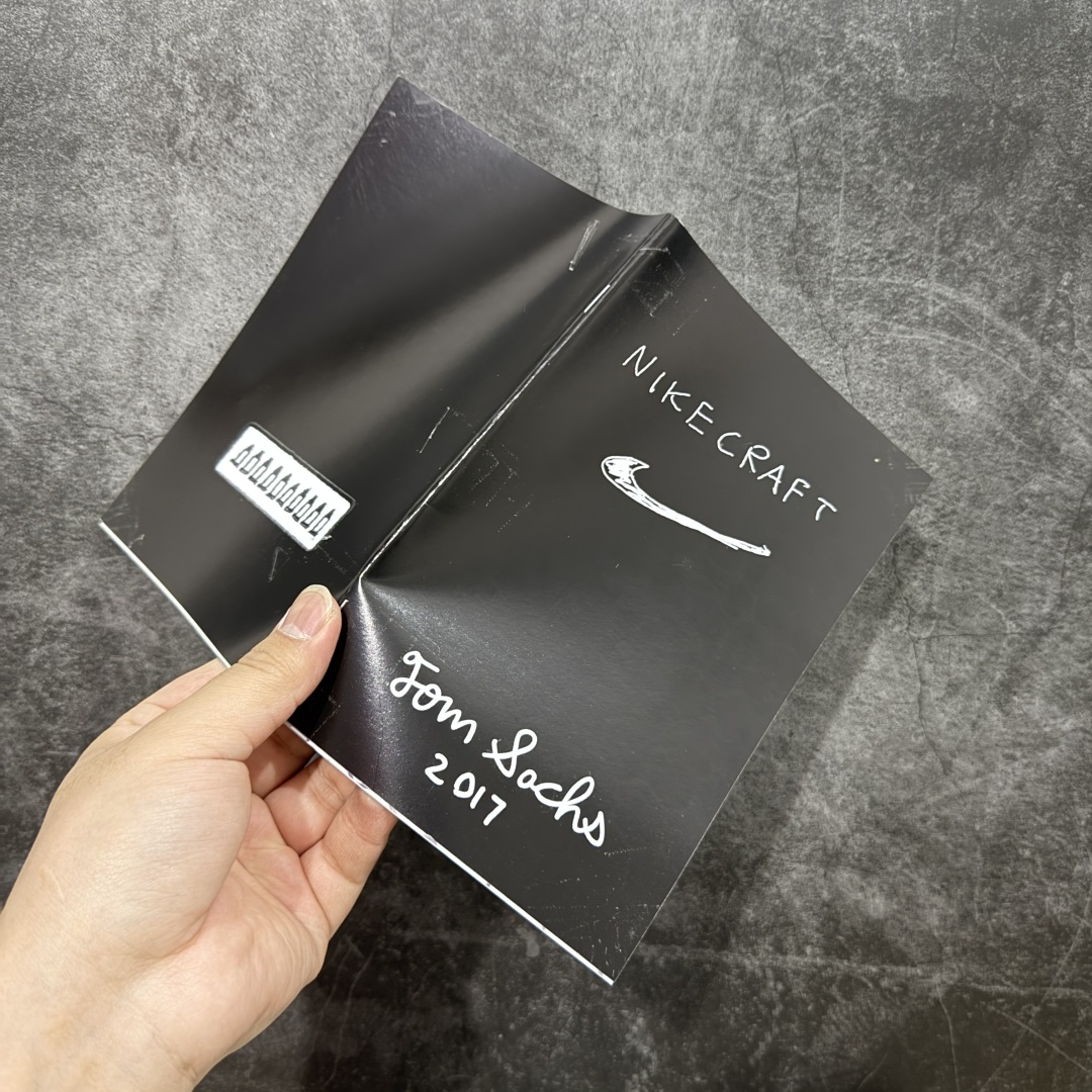 图片[6]-【纯原版】Tom Sachs x NK Craft Mars Yard 2.0 联名宇航员神游太空百搭休闲运动透气慢跑鞋 复古做旧黄红勾 AA2261-100 正确原厂钢印 正确中底针车工艺 原装配件原盒原标 原装进口鞋垫 进口乳胶#原档案私模大底打造 韩国大宇原厂网纱 台湾进口丝绒猪巴革材质饰片 中底外后侧带四杠竖纹原装鞋垫 泡棉乳胶缓震 全套完美原装配件及包装物 尺码：36 36.5 37.5 38 38.5 39 40 40.5 41 42 42.5 43 44 44.5 45-选品中心