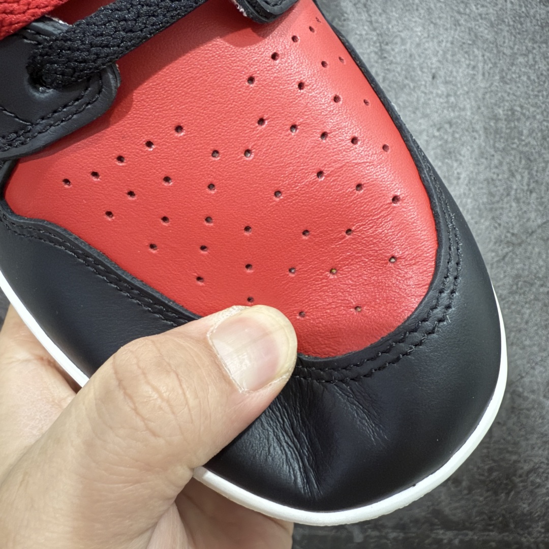 图片[6]-【DG2.0纯原】Jordan Air Jordan 1 High \’85“Bred”禁穿 2025年复刻 舒适百搭 耐磨透气 高帮 复古篮球鞋 男款 黑红 国内版 HV6674-067 高端零售特供批次 产品品控稳定性领先行业 各方面均可对飙LJR版 良心定价不杀猪 SZ原厂全套原楦原纸板冲刀磨具开发 原厂皮料加持 原厂港宝加持定型后跟R度完美 同源原厂电绣 飞翼针数密度立体效果一致 百分百一致原鞋 原厂拉帮工艺 针距密度一致 后跟弧度收口自然不对折 极致一眼正品既视感 进口玻璃冲刀皮料裁剪零毛边 全鞋电脑针车工艺 品控清洁度最高QC检验标准 免检产品 原厂订购鞋盒、鞋标、防尘纸、鞋撑、鞋带 追求极致的原厂味道 尺码：40.5 41 42 42.5 43 44 44.5 45 46 47.5-选品中心