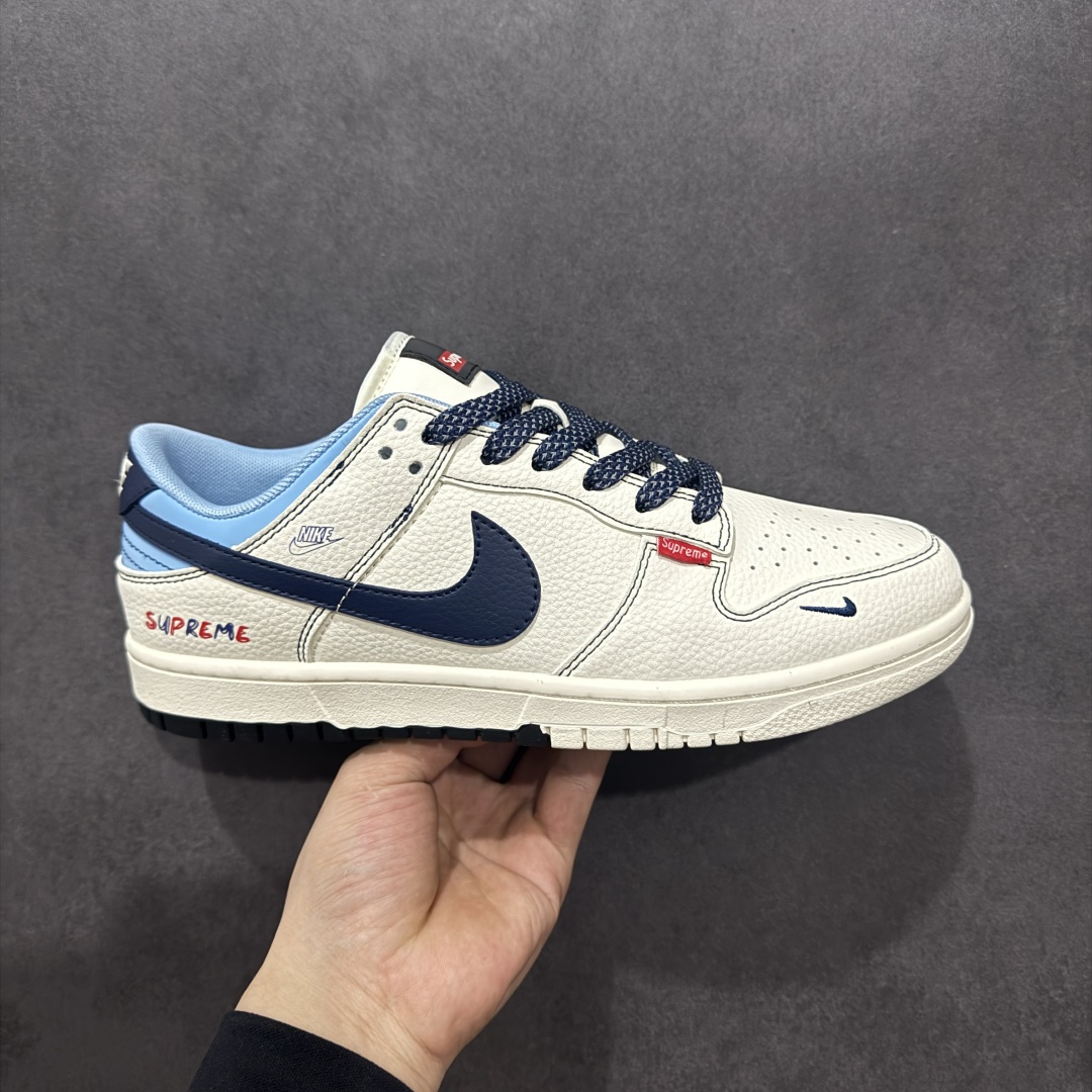  
【定制版】Nike SB Dunk Low Sup系列 米白藏蓝勾 周年高端定制 低帮休闲板鞋 FC