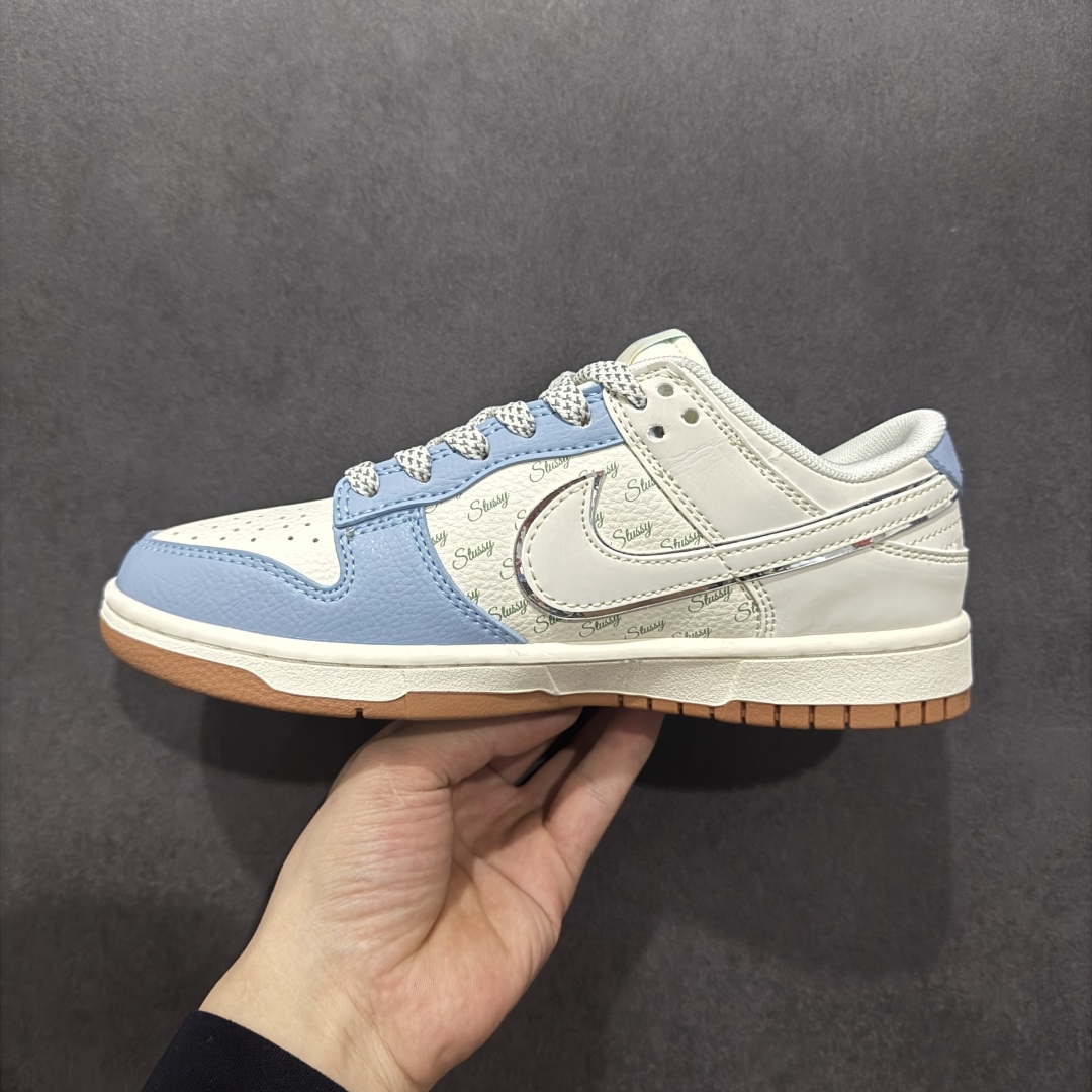  
【定制版】Nike SB Dunk Low 斯图西联名 白蓝生胶 周年高端定制 低帮休闲板鞋 ZH2