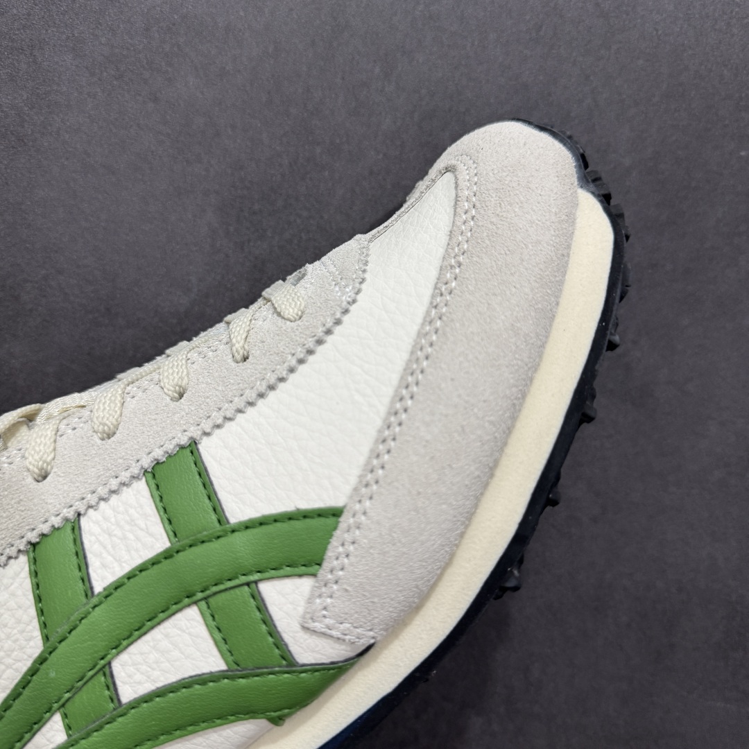 图片[5]-【公司级】Onitsuka Tiger鬼塚虎/鬼冢虎阿甘鞋EDR 78™休闲鞋78系列 中性休闲运动鞋 复古风的日常百搭神器它的设计灵感来源于经典跑步鞋，简约又不失时尚感。经典配色让整双鞋看起来特别温暖，搭配牛仔裤或者休闲裤都非常合适。鞋身采用优质材料制成，穿着起来轻便又舒适，长时间走路也不会觉得累。这双鞋的设计细节也很用心，鞋底纹路清晰，抓地力强，适合各种场合。无论是日常通勤还是周末出游，它都能成为你的最佳拍档。 尺码： 36-45 含半码 编码： FS220240-选品中心