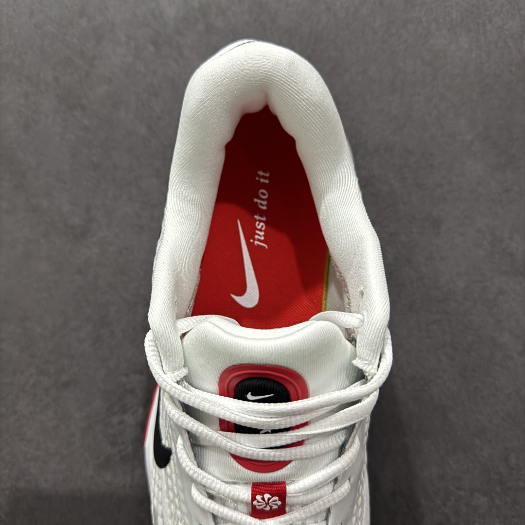 180  Nike Journey Run 2024 飞速跑步鞋    FN0228-103